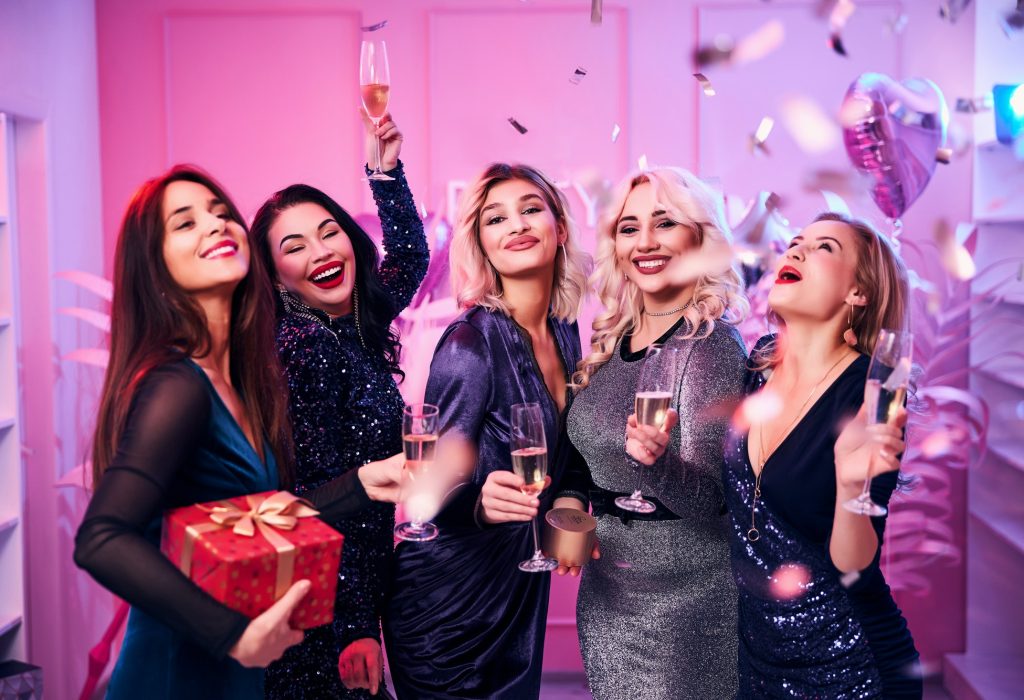birthday-girl-and-her-colleagues-enjoying-the-office-party.jpg birthday-girl-and-her-colleagues-enjoying-the-office-party.jpg